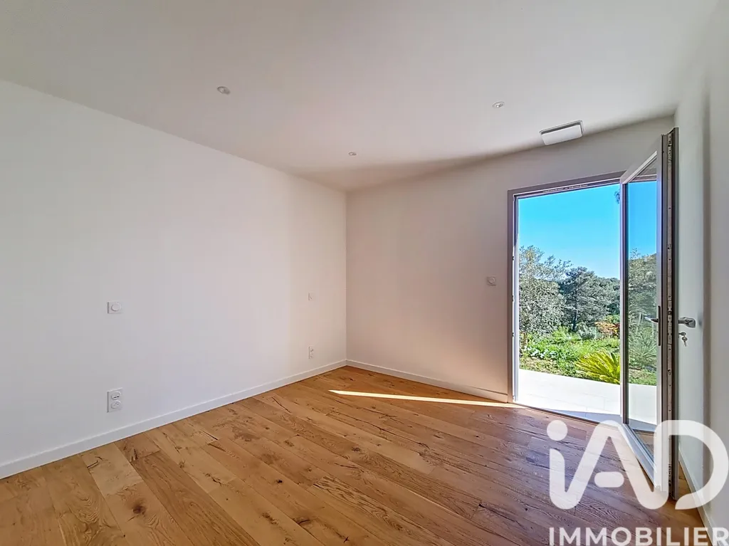 Toad - Contemporary Villa with Pool in Nîmes