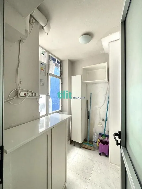 Pesuköök - Apartment with Garage in Paseo de los Puentes