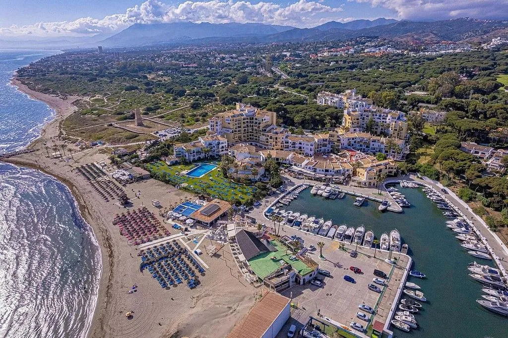 Õhuvaade - Penthouse with Pool in Puerto Cabopino
