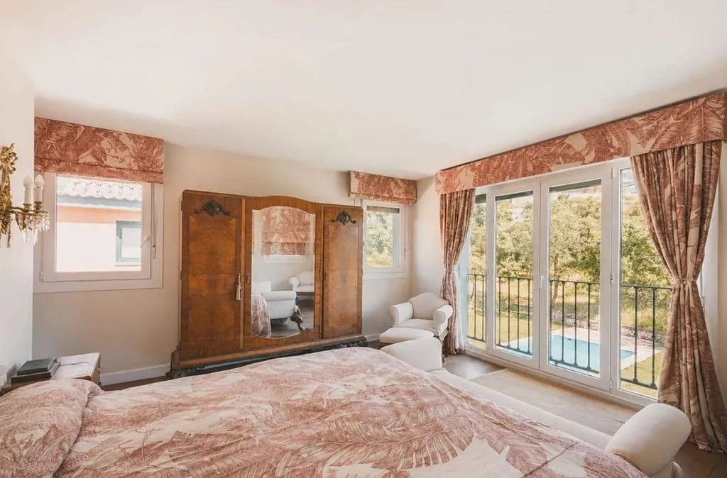 Bedrooms - Chalet with Pool and Terrace in Ciudalcampo