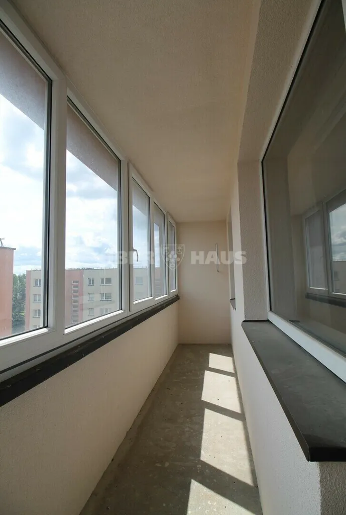 Balcone - Spacious 2-Bedroom Apartment in Pakruojis