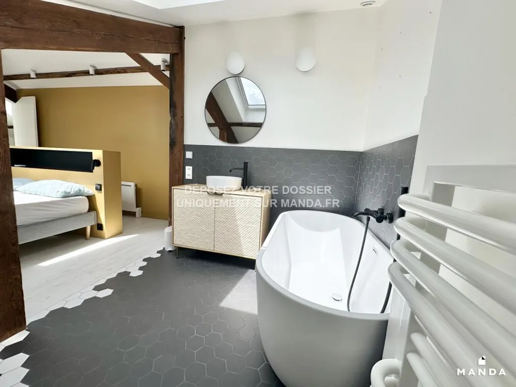 Bathrooms - Duplex Flat with Balcony in Ivry-sur-Seine