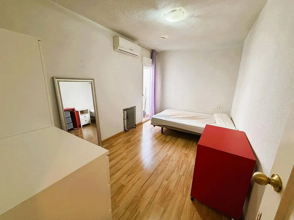 Magamistoad - City Centre Apartment with Balcony in Sagrario