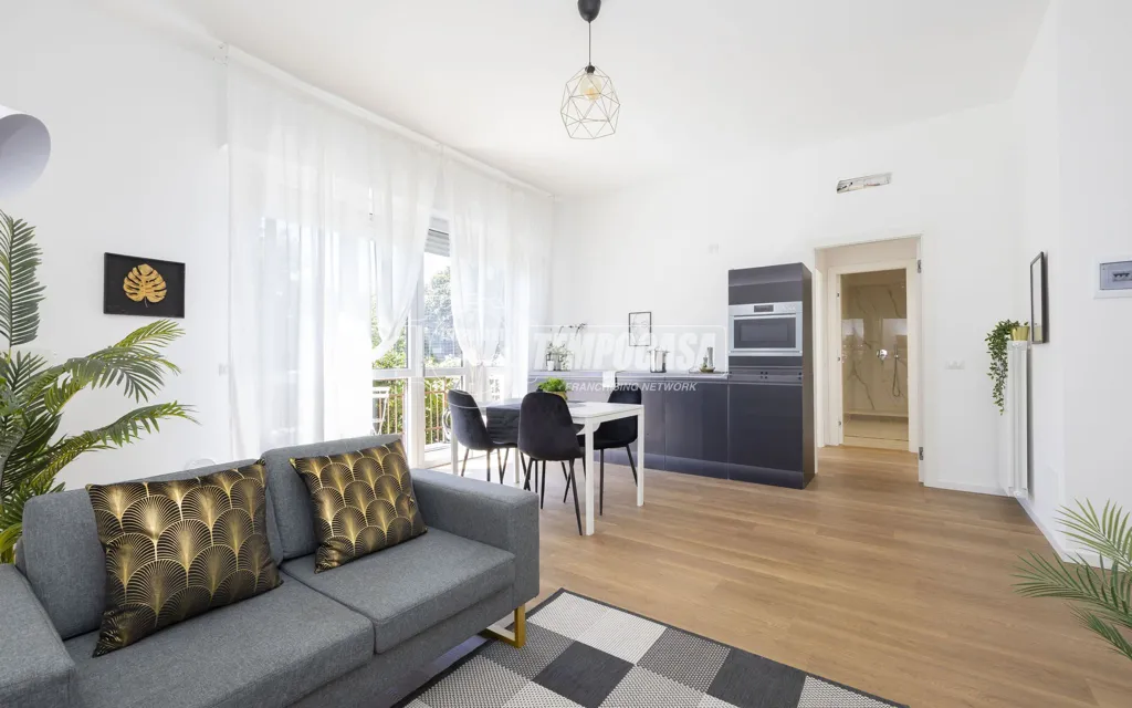 Soggiorno - Fully Rented Flat with Balcony in Milan