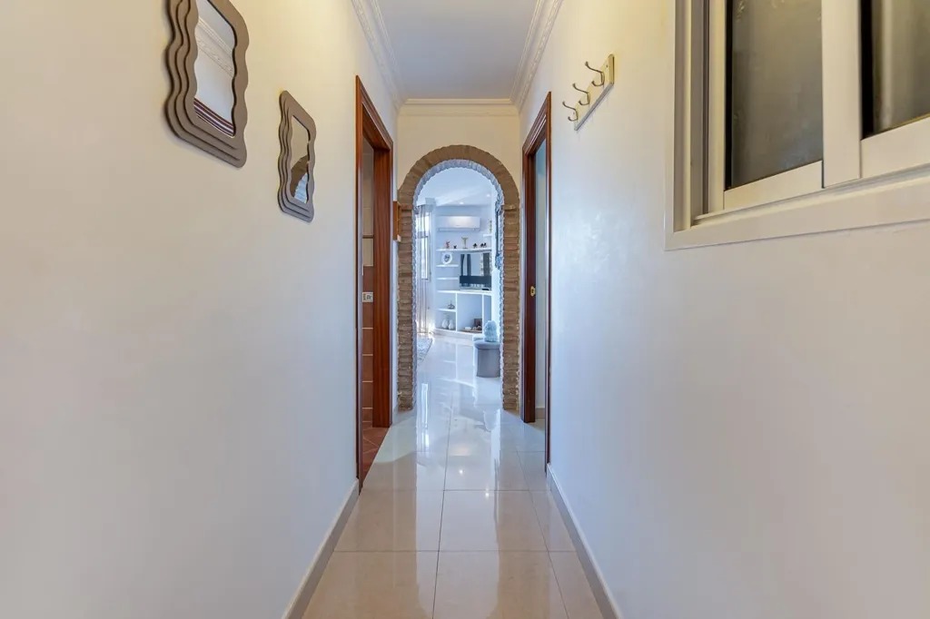 hallway_entrance
