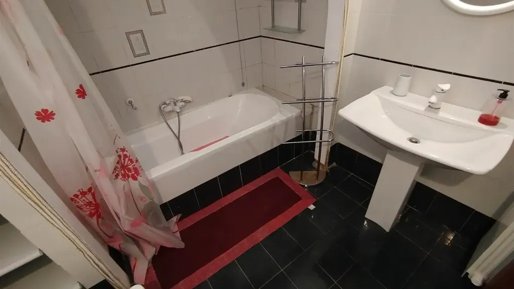 Bagni - Student-Friendly Bifamiliar in Ragusa Centre