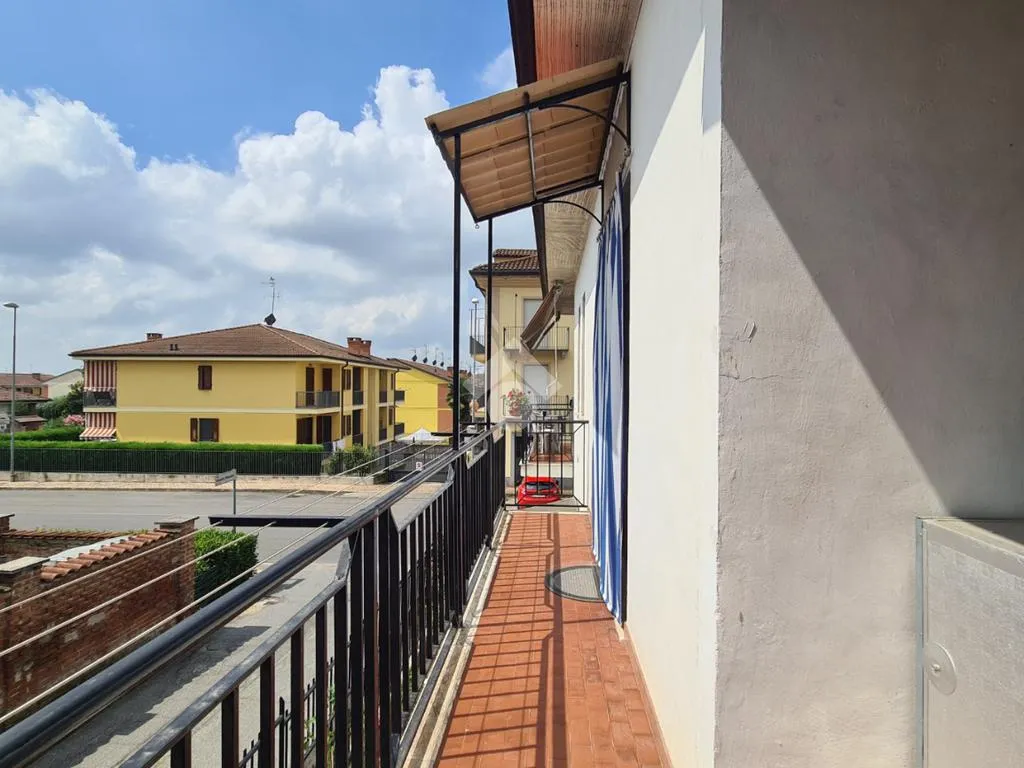 Balcon - Semi-Detached House with Courtyard in Bra