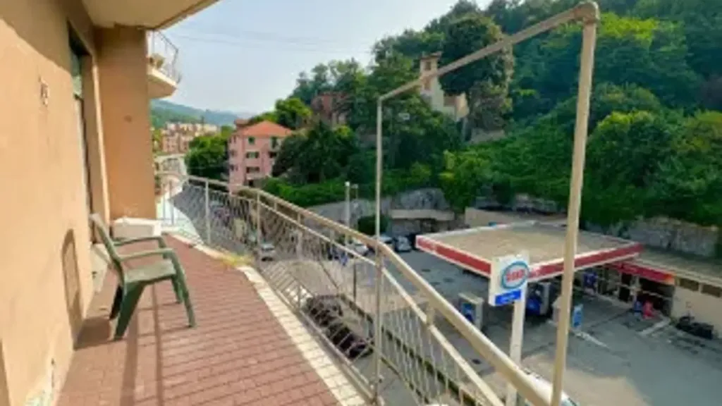 Balcon - Quadrilocale with Balcony and Terrace in Genoa