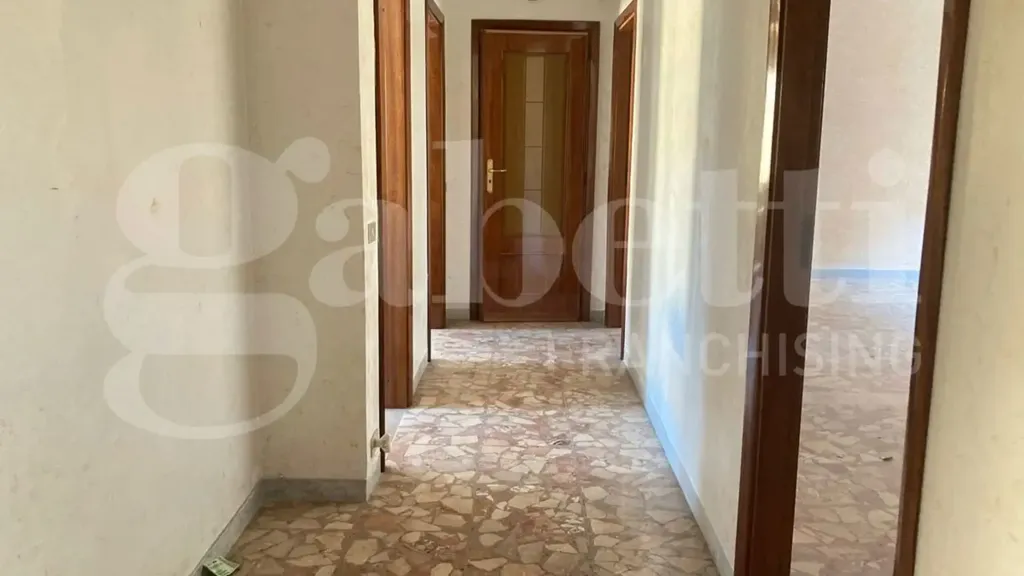 Esik - Quadrilocale with Balcony in San Severo