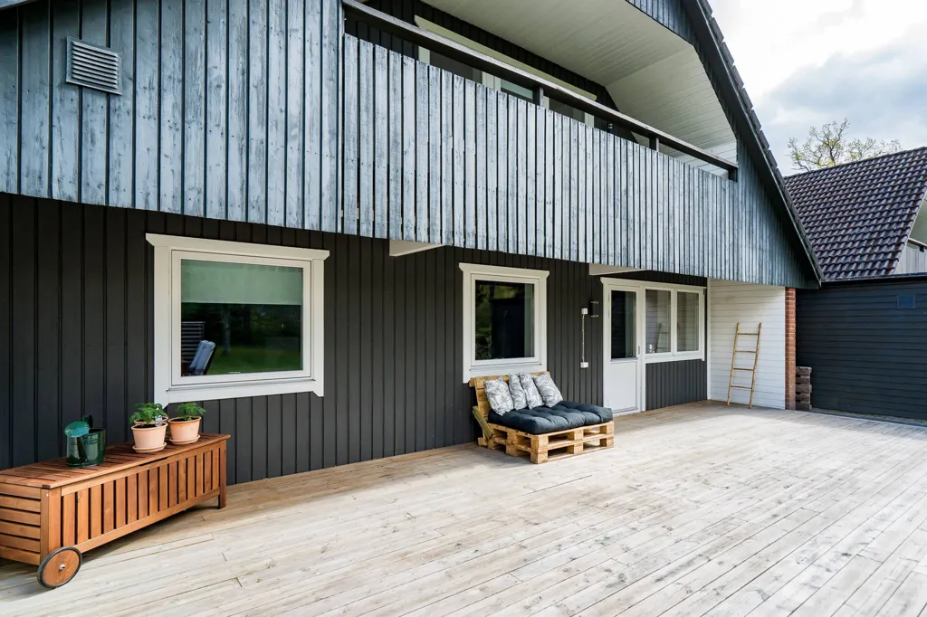 6-toaline maja asukohas Hallsbergs kommun