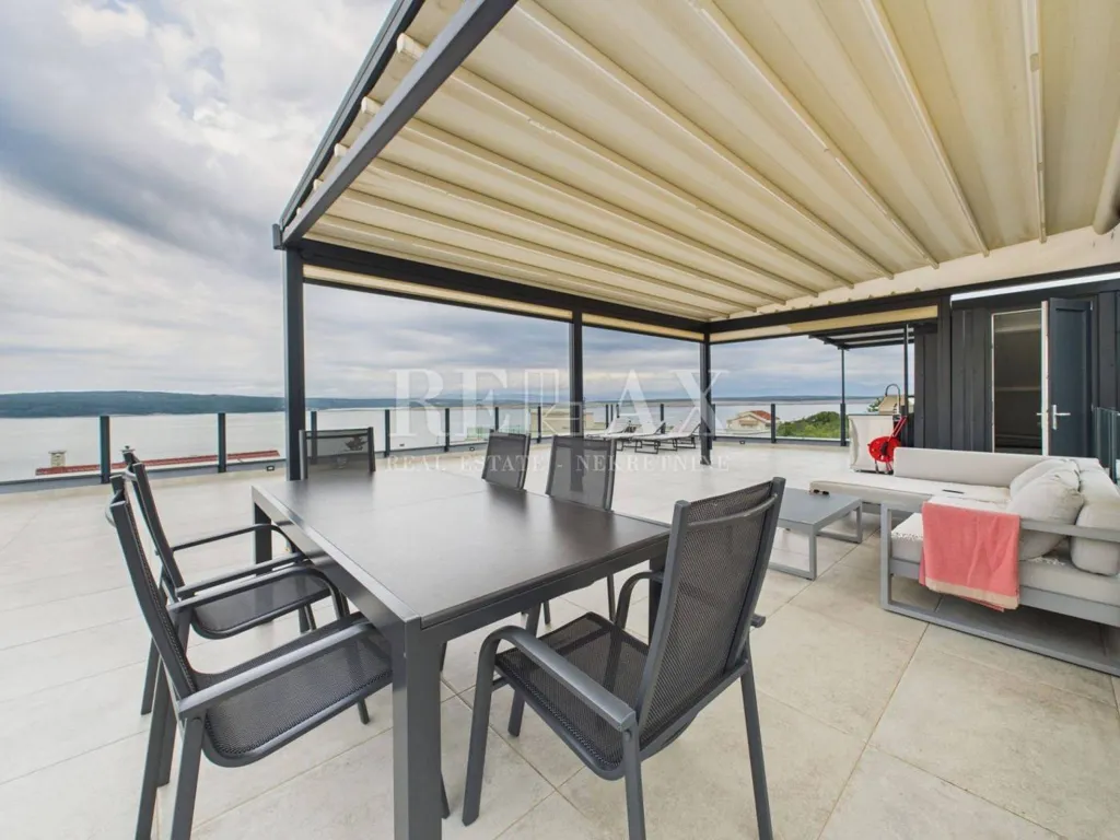 Terrasse - Two Apartments with Sea View in Crikvenica