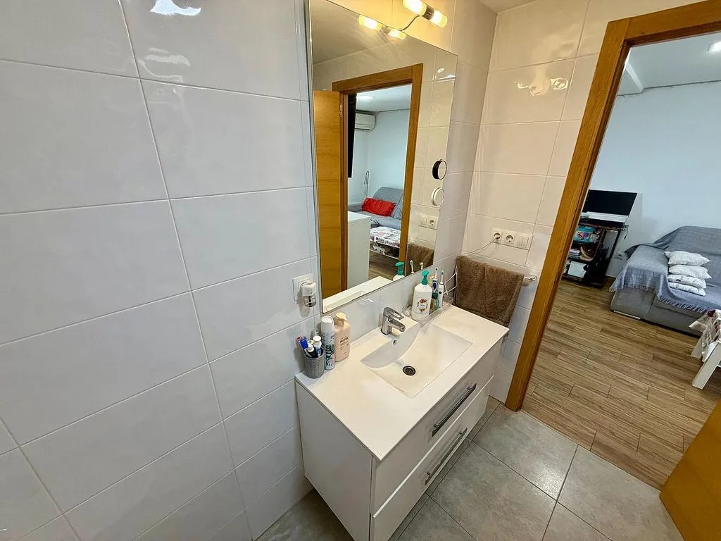 Vannitoad - Apartment with Balcony in Silla