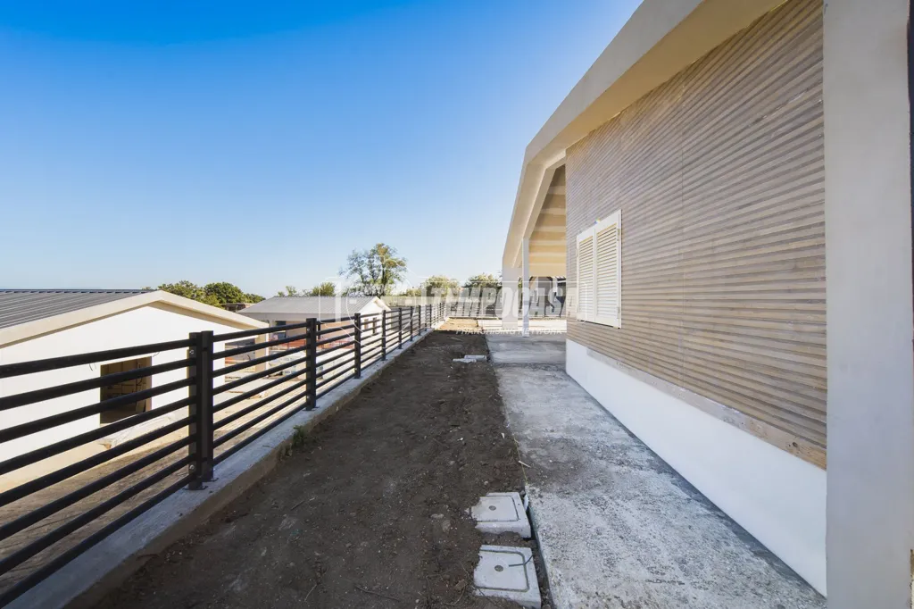 Terrazza - Contemporary Villa with Private Garden in Formello