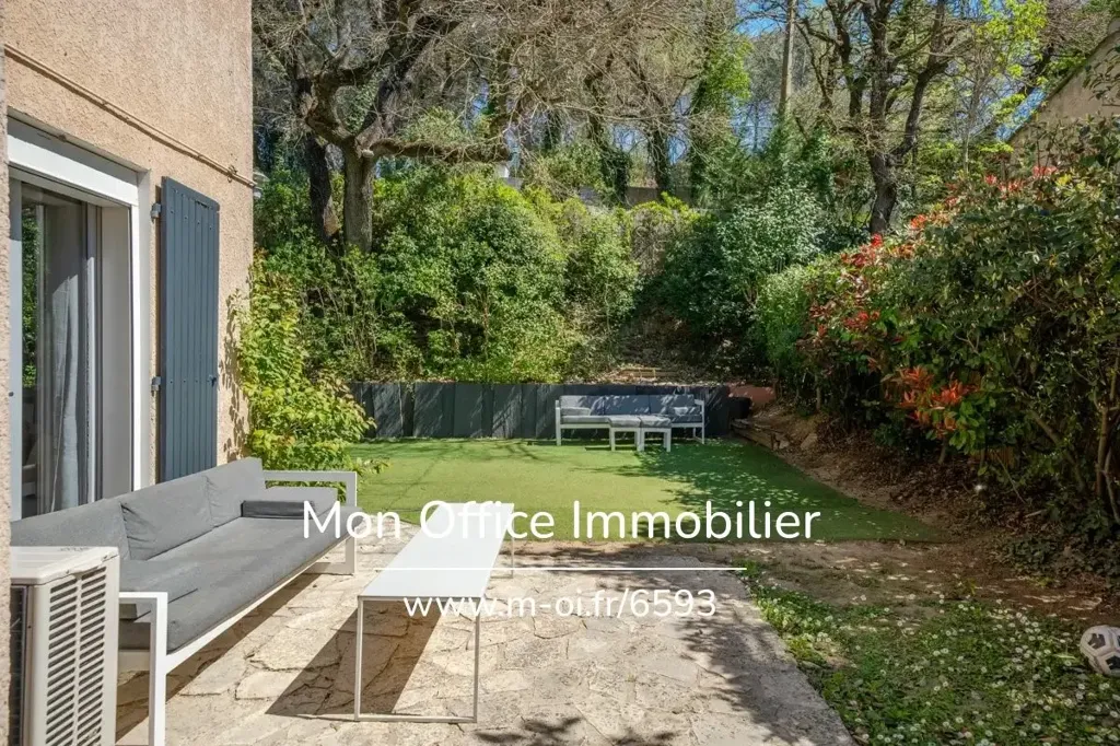 Aed - Family House with Garden in Tholonet
