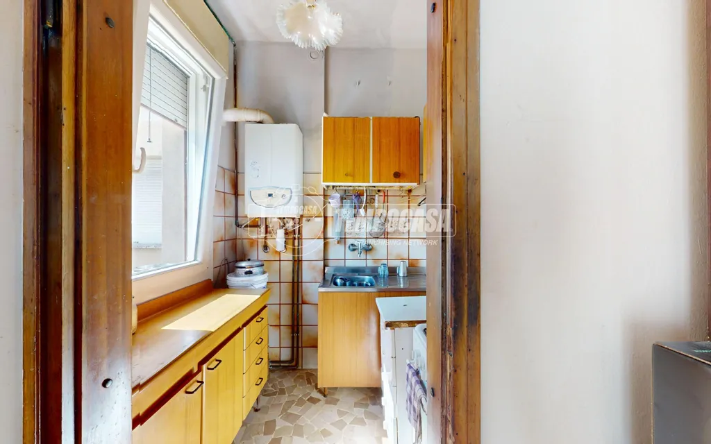Cuisine - Spacious Apartment with Balconies in Carpi