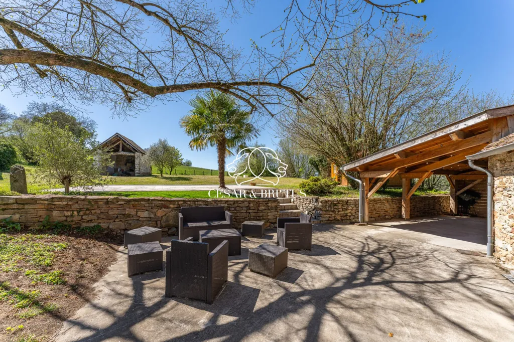 Terrass - Renovated Stone House with Pool in Chozeau