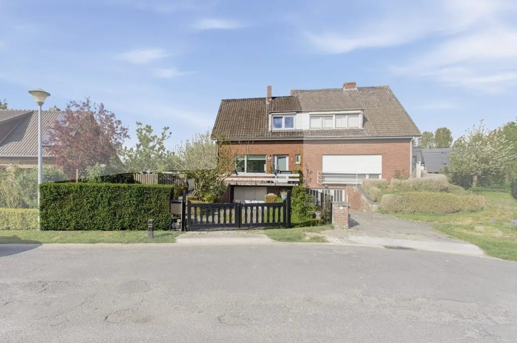 Extérieur - Maison Semi-Détachée avec Jardin à Veurne