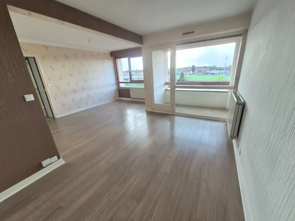 Séjour - Appartement 3 Pièces avec Balcon à Arques