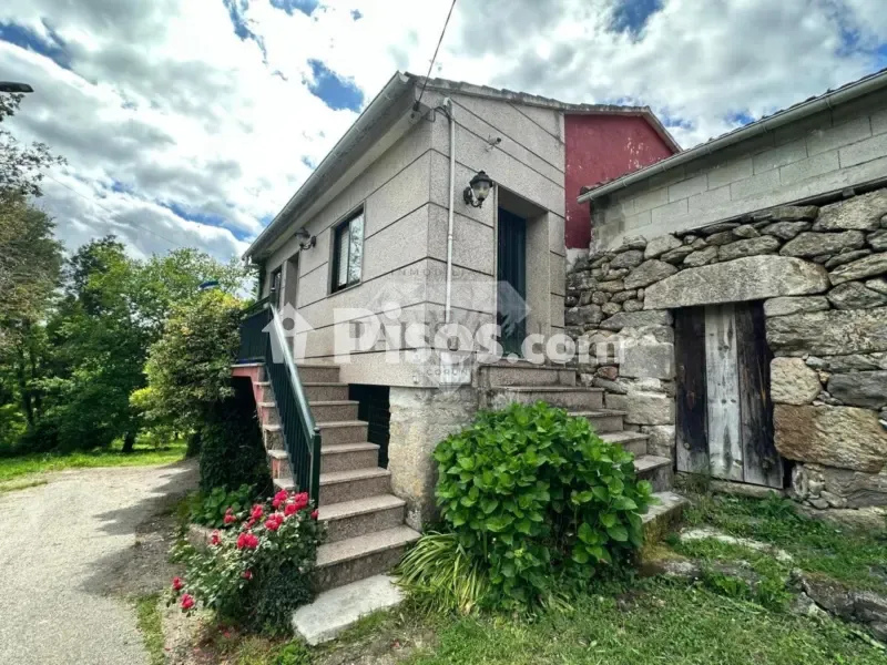 Extérieur - Two-Storey House with Solar Panels in A Cañiza