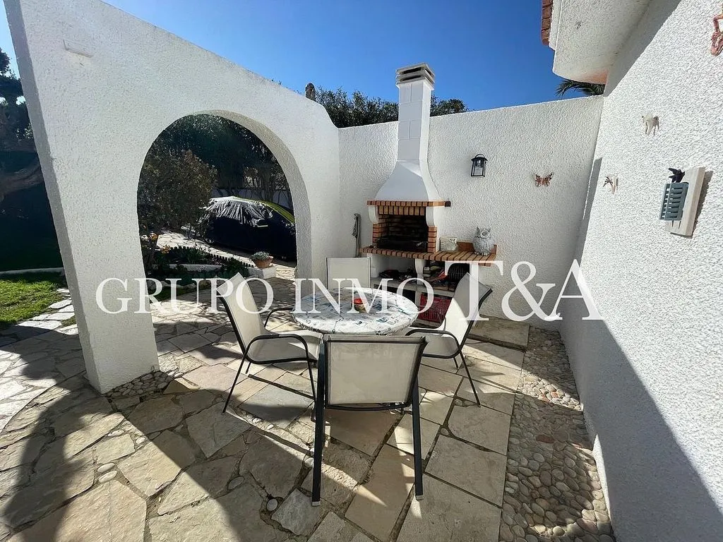 Terrass - Chalet with Pool and Sea View in Las Atalayas