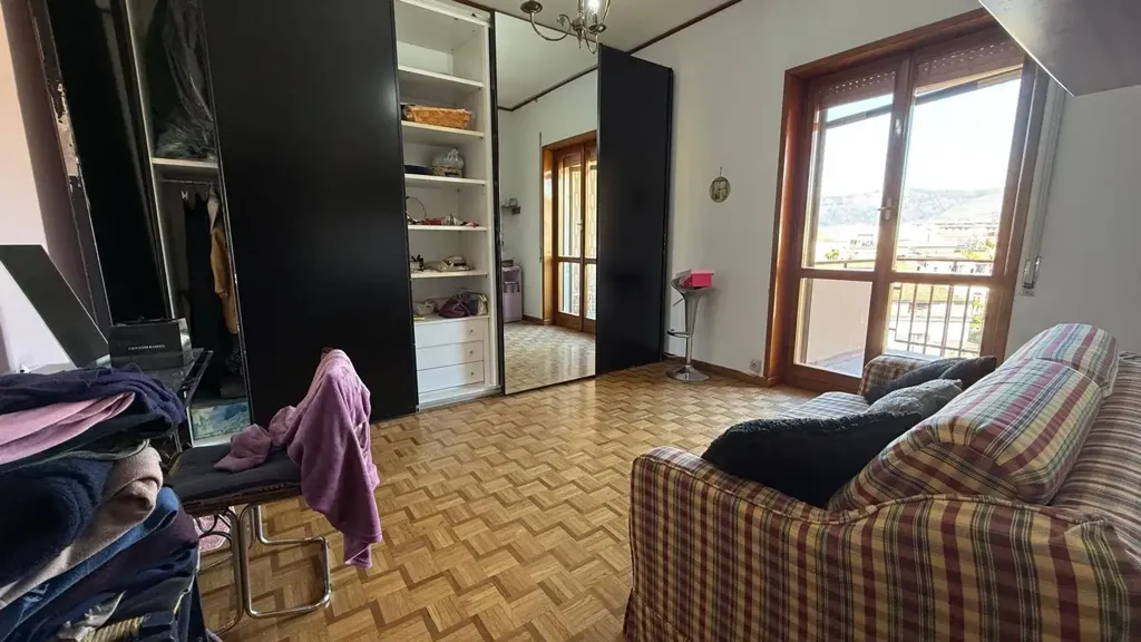 Séjour - Spacious Apartment with Balconies in Caserta