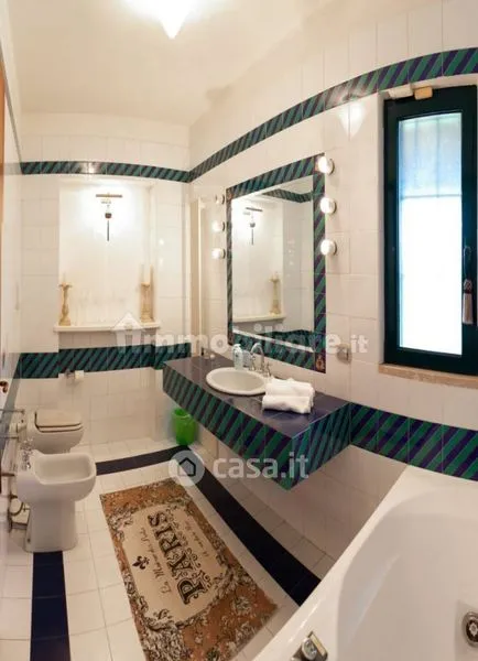 Vannitoad - Villa with Pool and Private Park in Latina