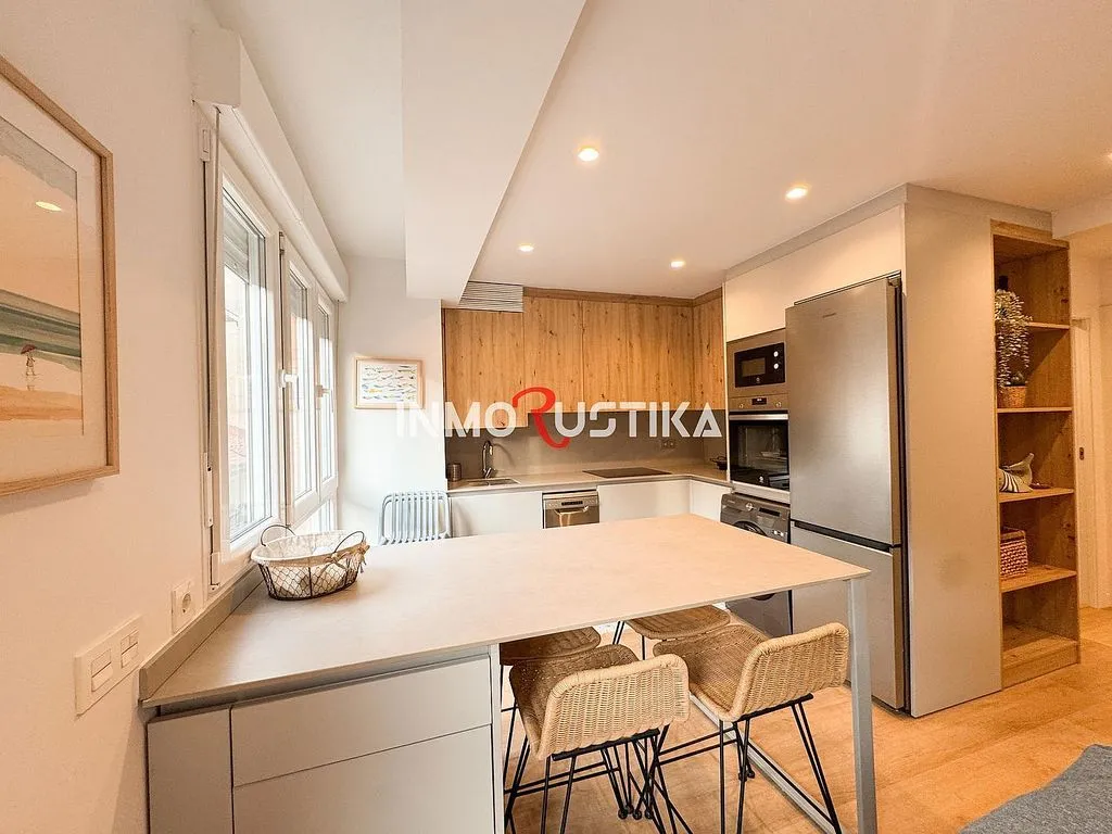 Kitchen - Furnished Flat in Gijón Centre with Sea View