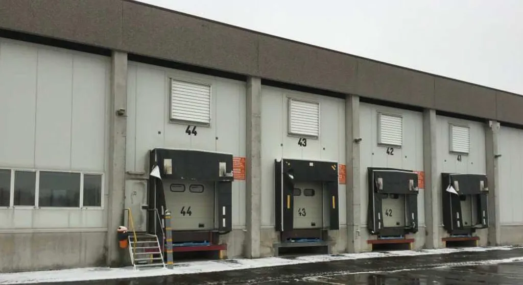 Buanderie - Lodges Logistiques avec Bureau à Pommeroeul