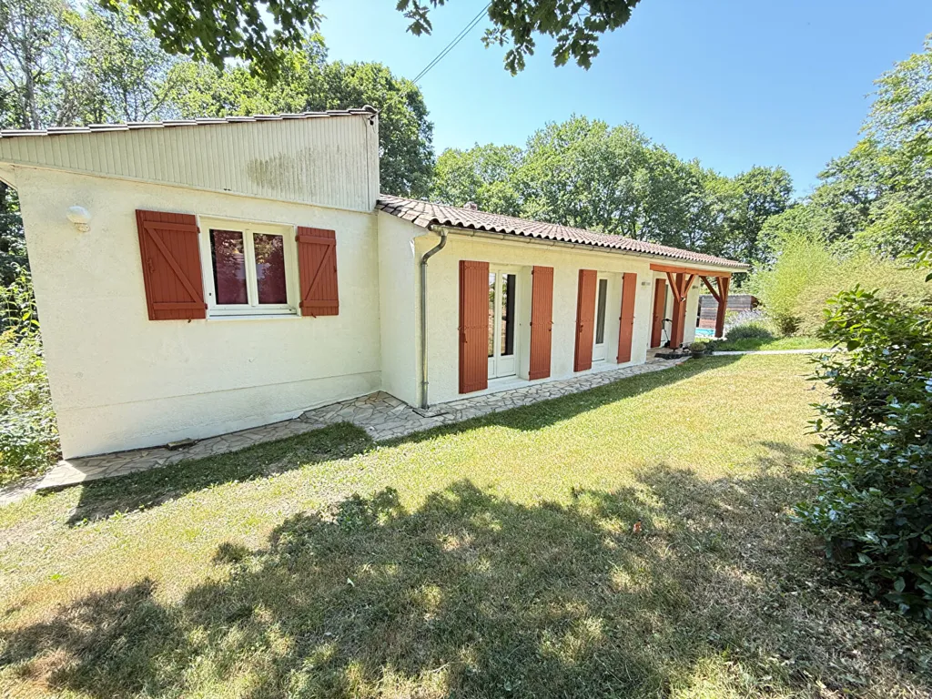 Extérieur - Maison avec Piscine et Jardin à Chancelade