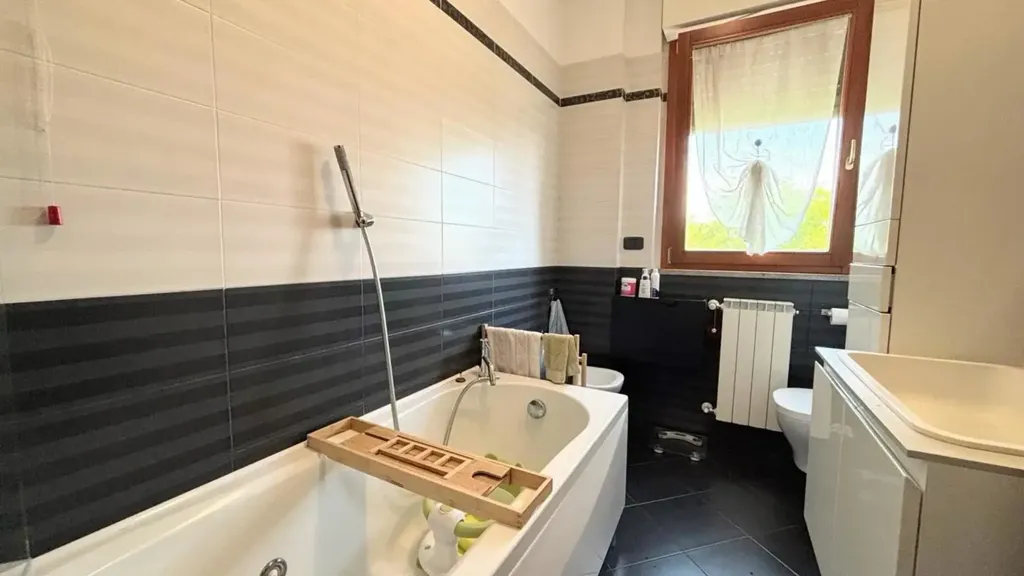 Bagni - Apartment with Balconies in Ossona