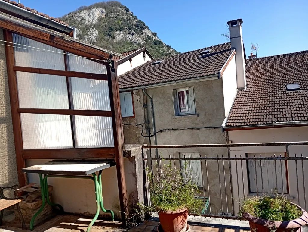 Rõdu - Charming 3-Piece House with Terrace in Tarascon-sur-Ariège