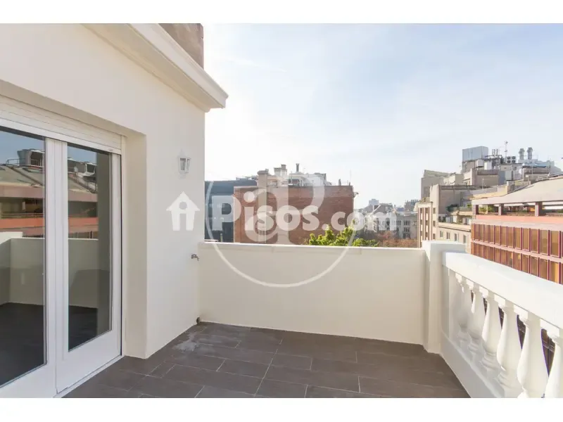 Terrasse - Reformed Apartment with Terrace in Eixample