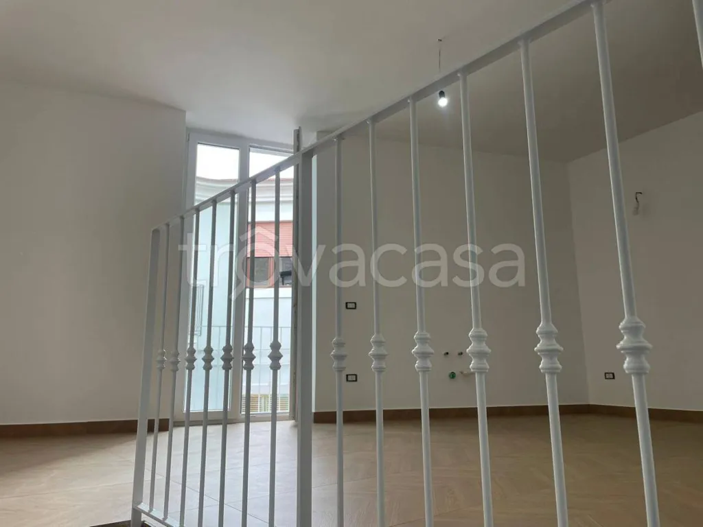 Pièces - Modern Villa with Balcony in Aversa