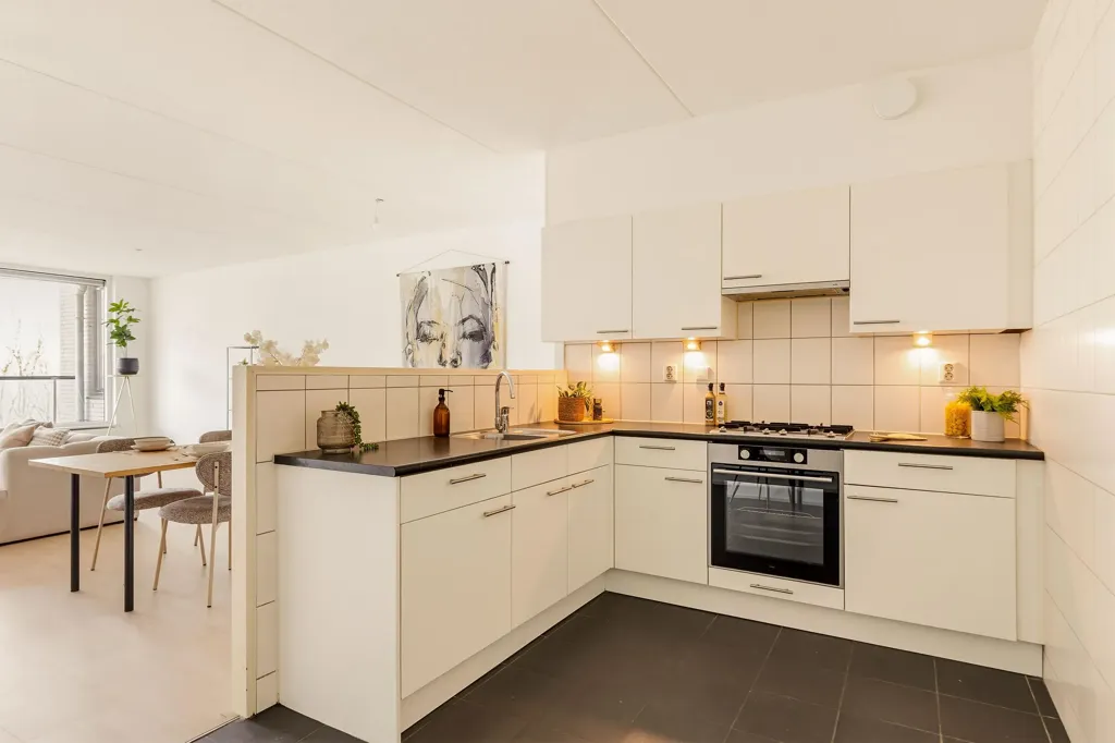 Cuisine - Apartment with Balcony in Diemen
