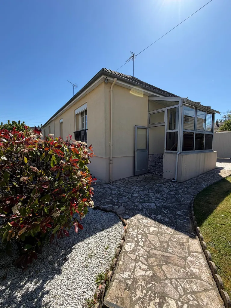 Välivaade - Pavilion with Garage near Saint Germain du Corbeis