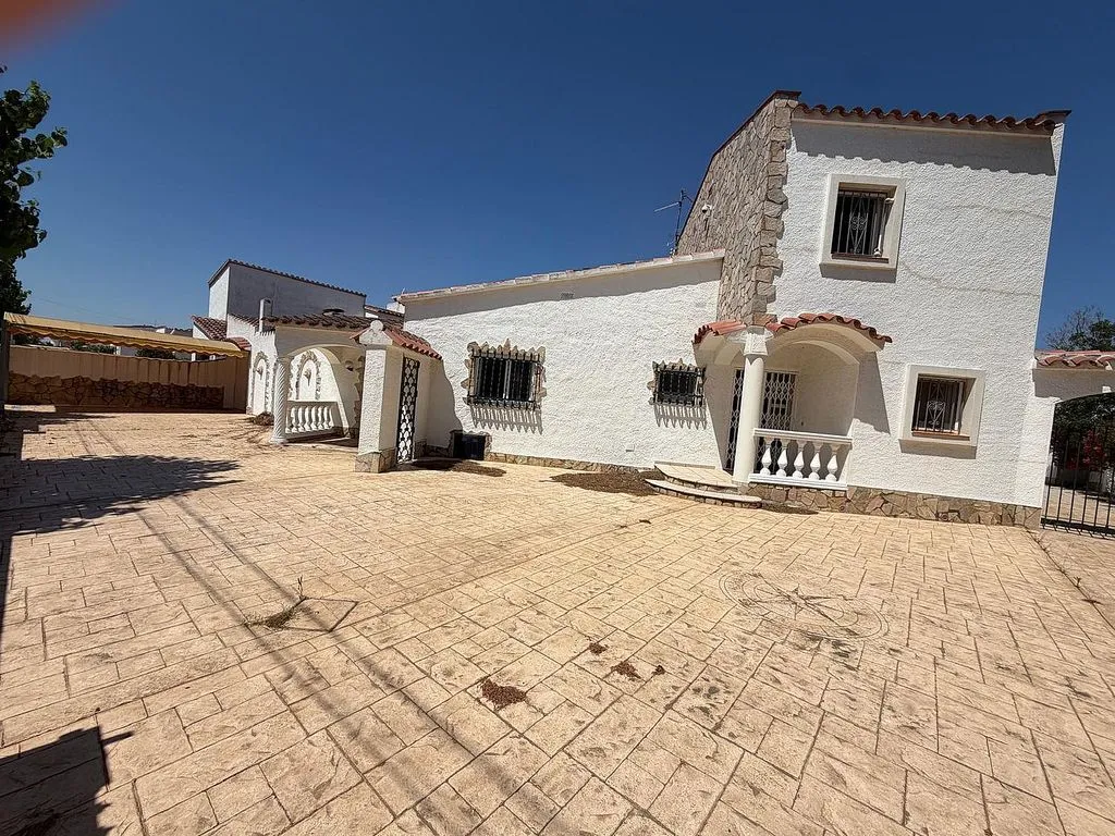 Välivaade - Chalet with Private Marina in Empuriabrava
