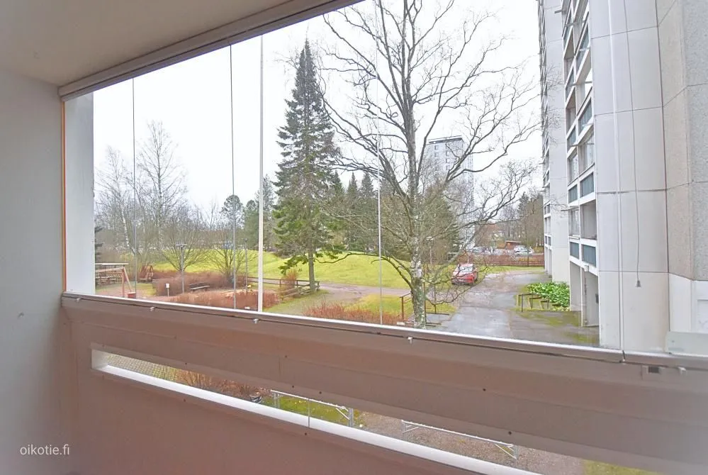 Balcone - 3-Bedroom Apartment with River View in Imatra