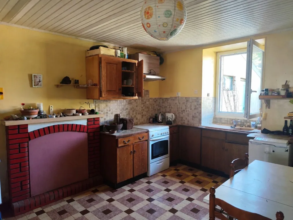 Cuisine - Maison avec Grenier Aménageable au Centre de Peillac