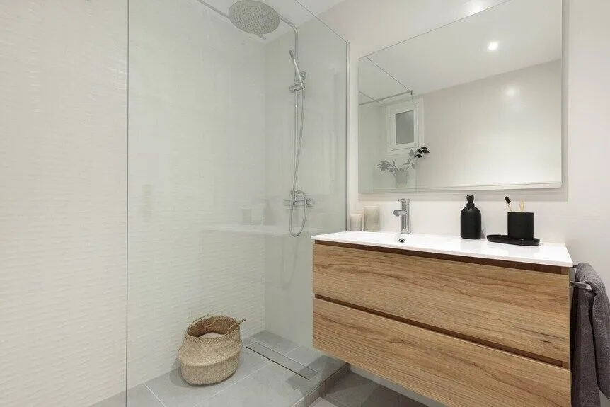 Bagni - Contemporary Flat with Terraces in Aix-Sud