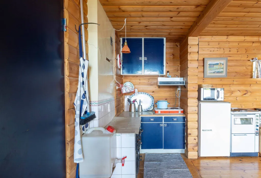 Cuisine - Cottage with River View in Tärnsjö