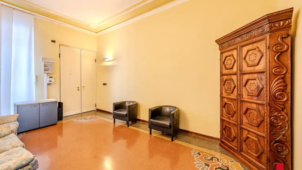 Soggiorno - Office Space with West Exposure in Genoa
