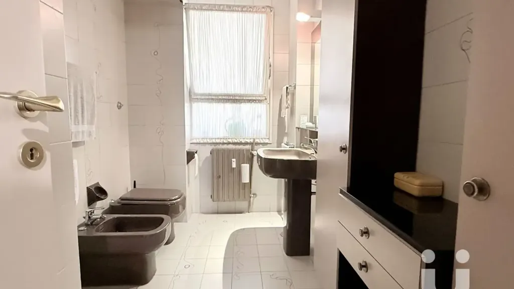Salles de bain - Apartment with Five Balconies in Ostiense