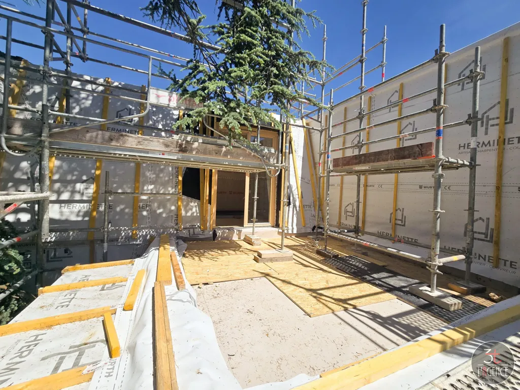 Toad - Duplex with Terrace in Vincennes