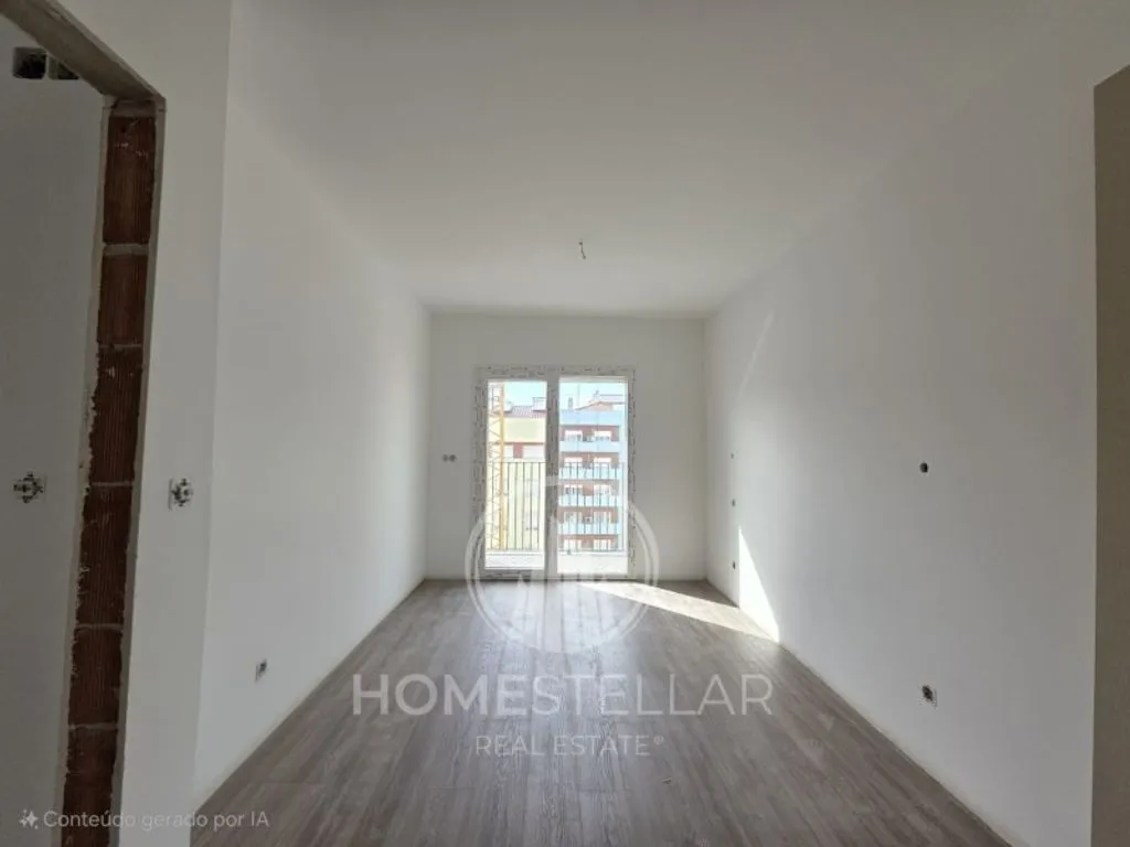 Toad - Luxury Duplex with Balcony in Seixal