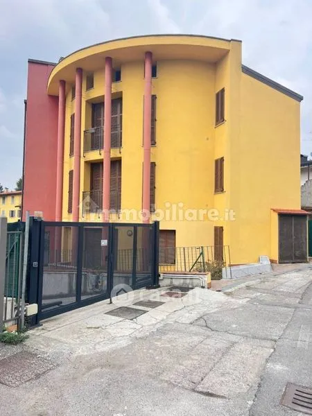 Exterior - Duplex Apartment with Balcony in Cantù