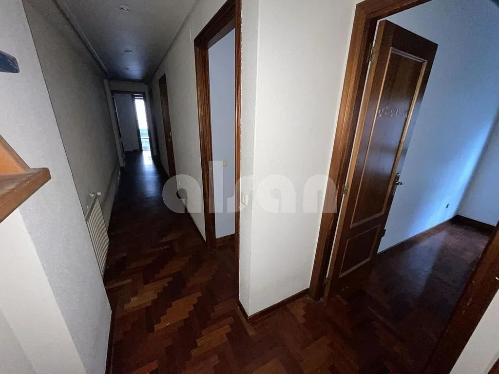 Entrée - Apartment with Large Windows in Vigo