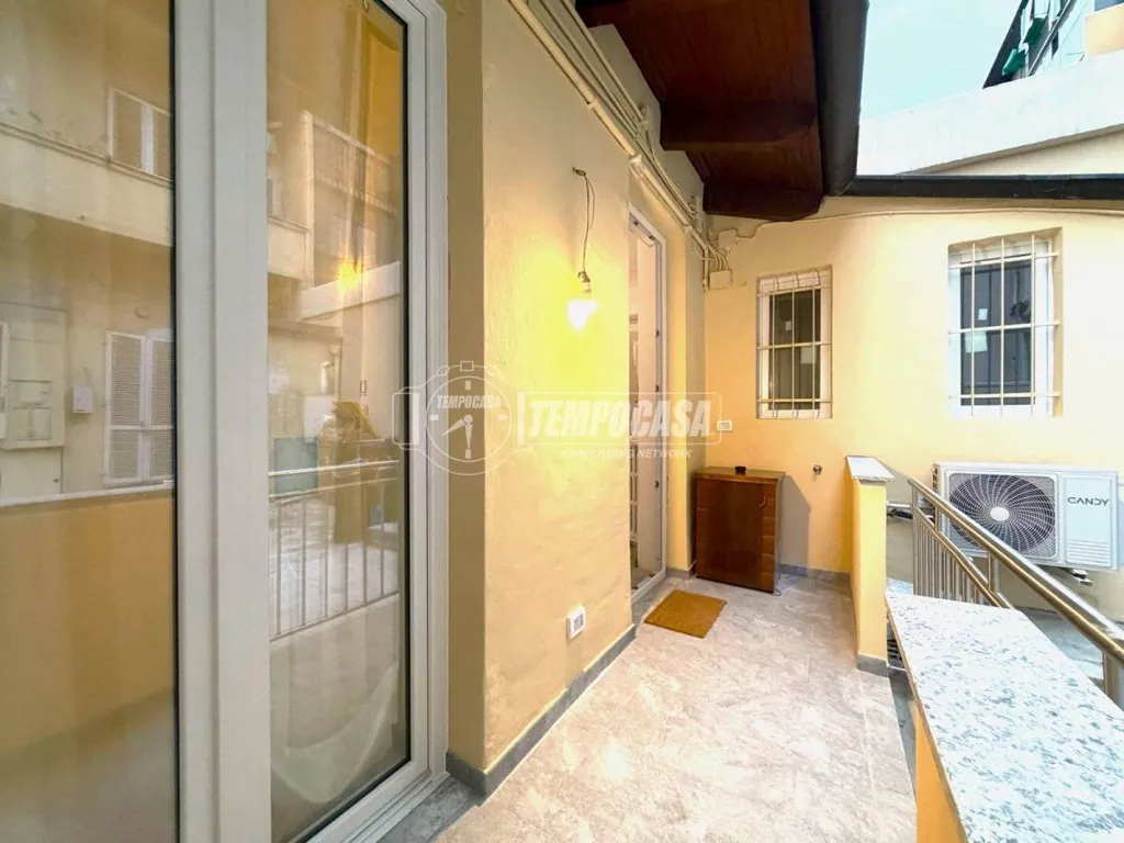 Balcon - Rear-Facing Apartment with Garden Access in Turin