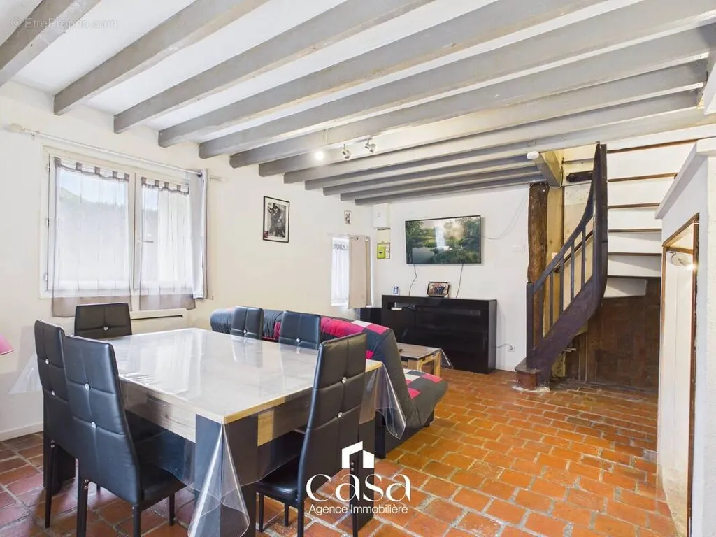 Salle à manger - Maison en Pierre à Rénover avec Jardin à Percy-en-Auge