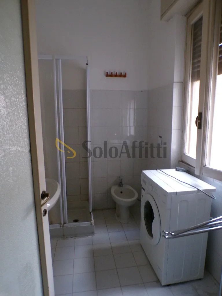 Salles de bain - Two-Bedroom Flat in Pavia's Historic Centre