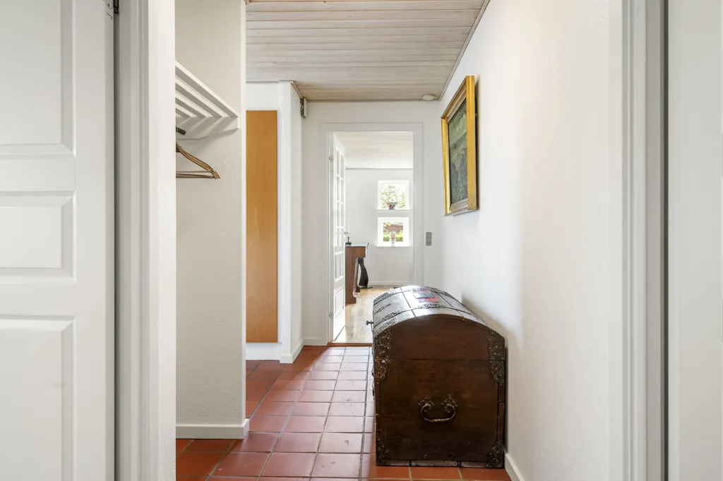 Toad - Co-op Flat with South-Facing Terrace in Gjellerup